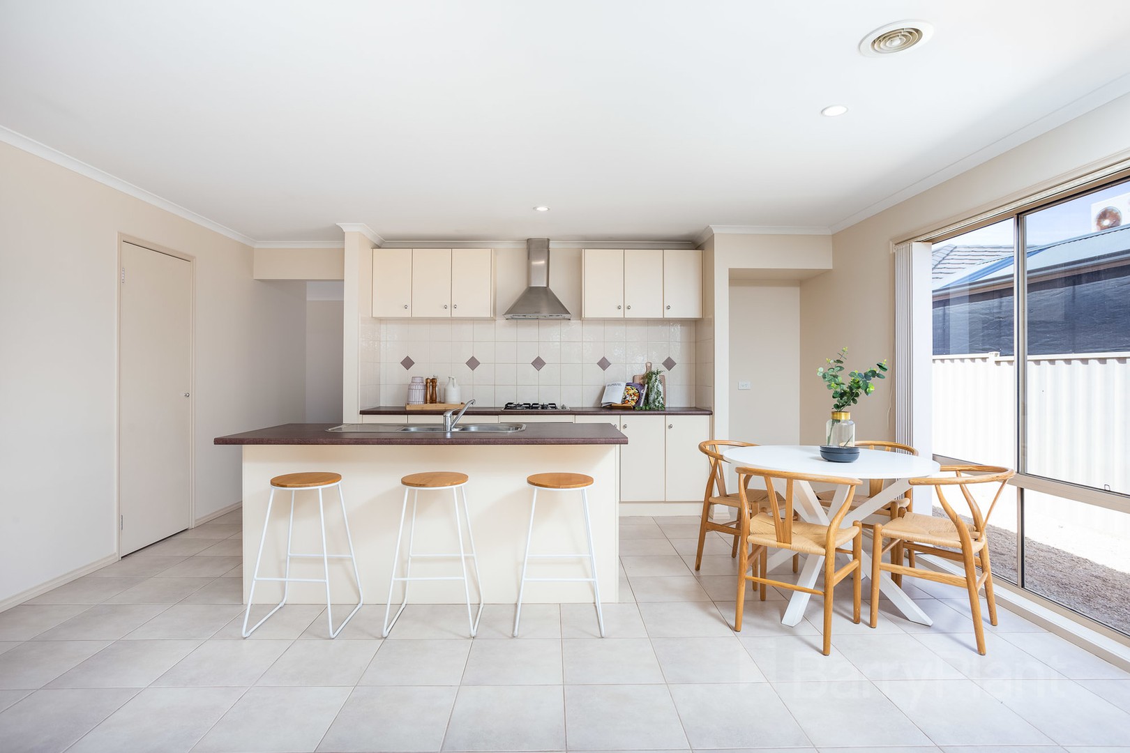 34 San Sebastian DrivePoint Cook, VIC 3030, Point Cook - Thumbnail 3