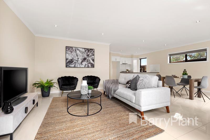 54 Saxony DriveEpping, VIC 3076, Epping - Thumbnail 2