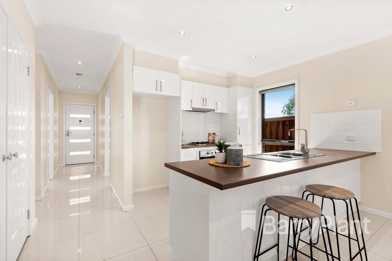 54 Saxony DriveEpping, VIC 3076, Epping - Thumbnail 3