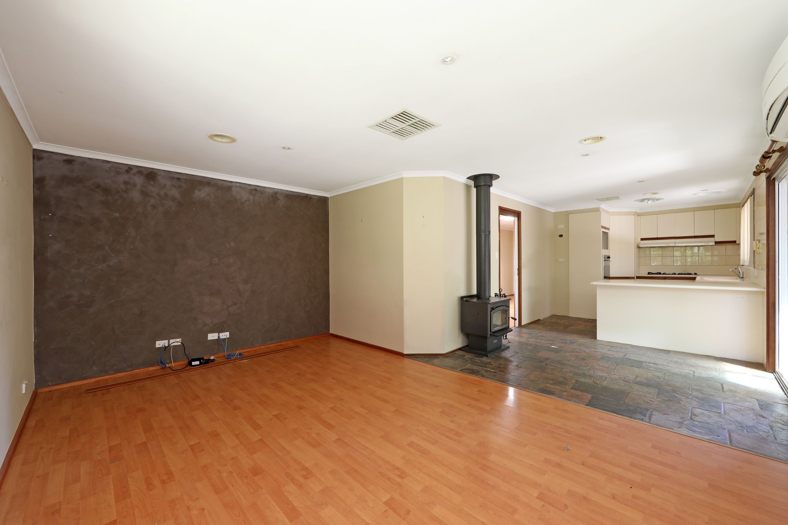 8 Sienna Court, Rowville, VIC 3178 - Thumbnail 2 - 26/02/2021