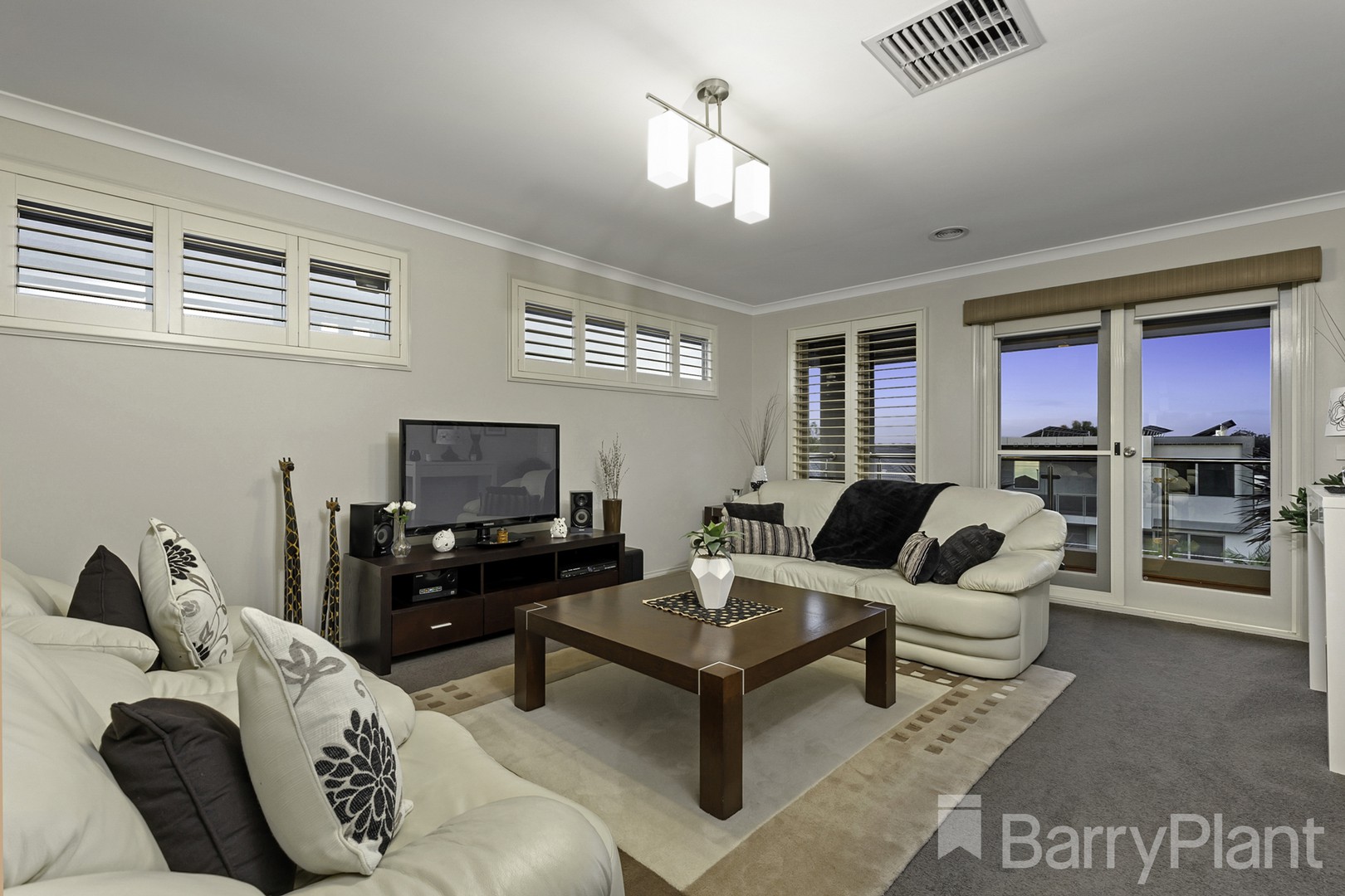 36 Fitzjohns DriveBundoora, VIC 3083, Bundoora - Thumbnail 3