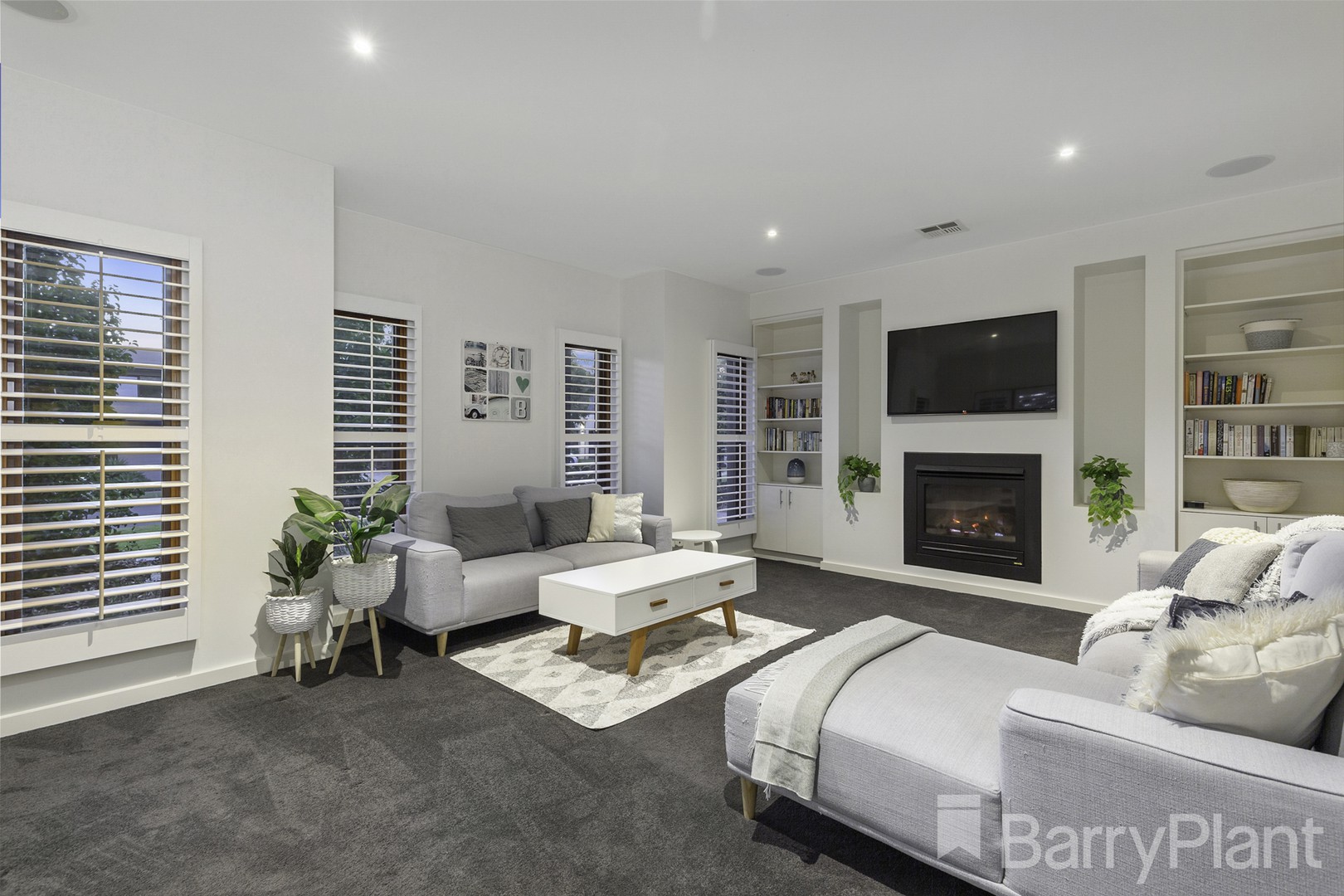 96-98 Springthorpe Boulevard, Macleod, VIC 3085 - Thumbnail 2 - 01/03/2021