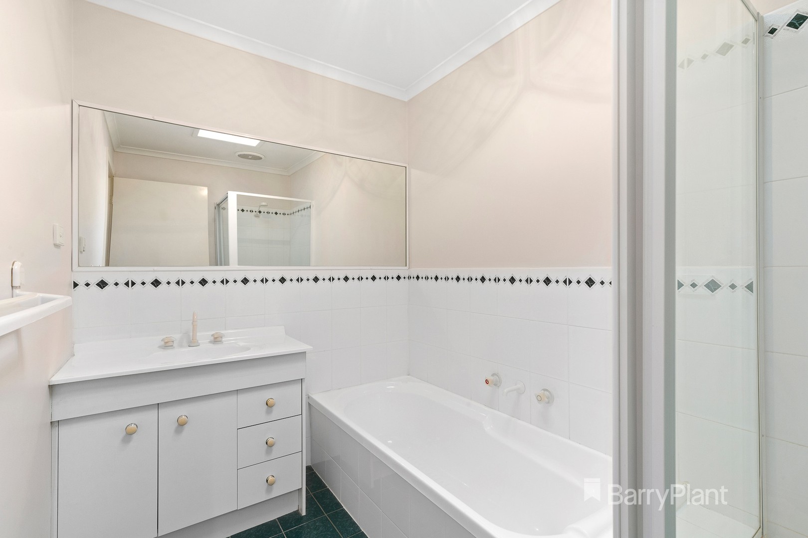 24 View RoadBayswater, VIC 3153, Bayswater - Thumbnail 3
