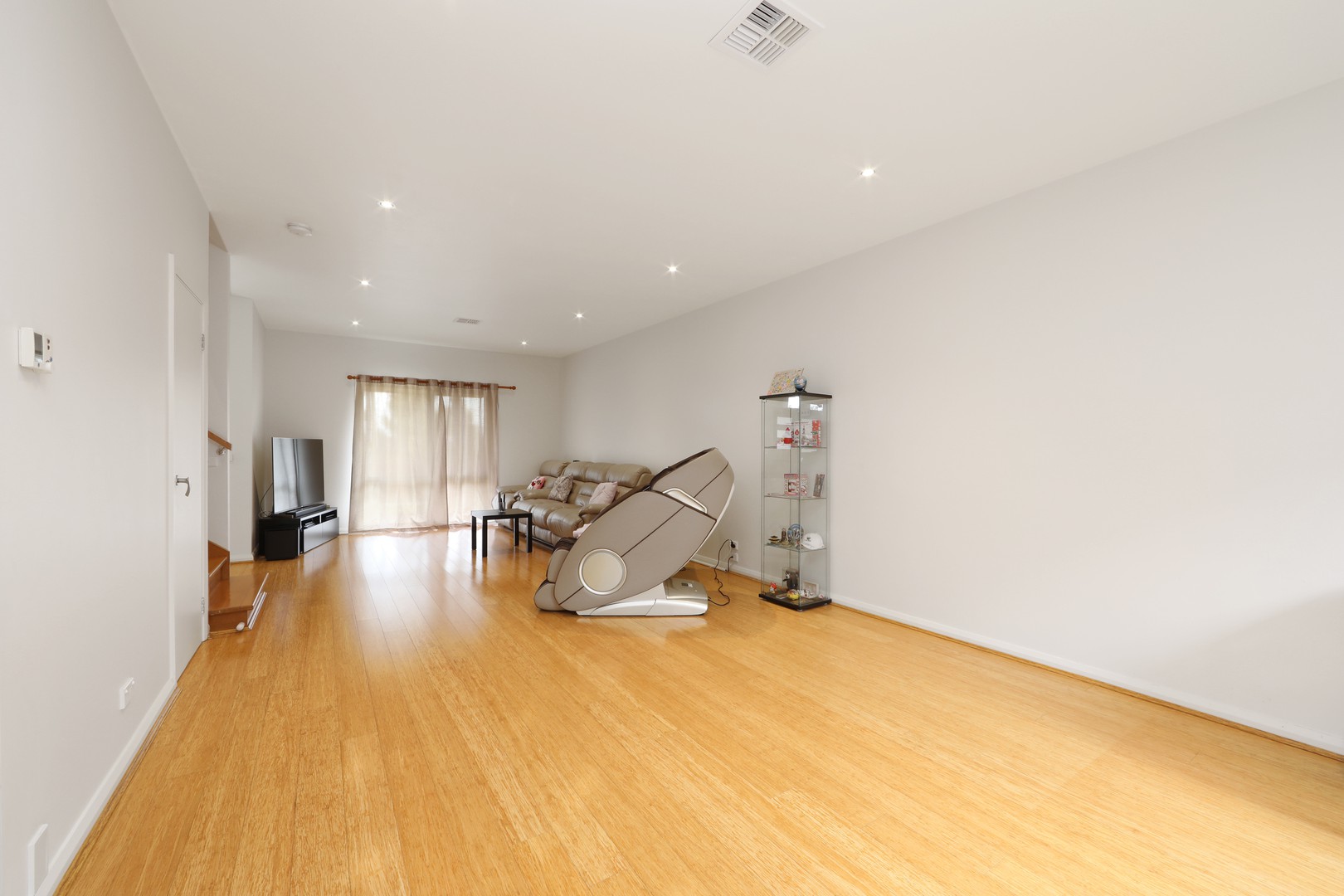 1C Stamford Crescent, Rowville, VIC 3178 - Thumbnail 2 - 02/03/2021