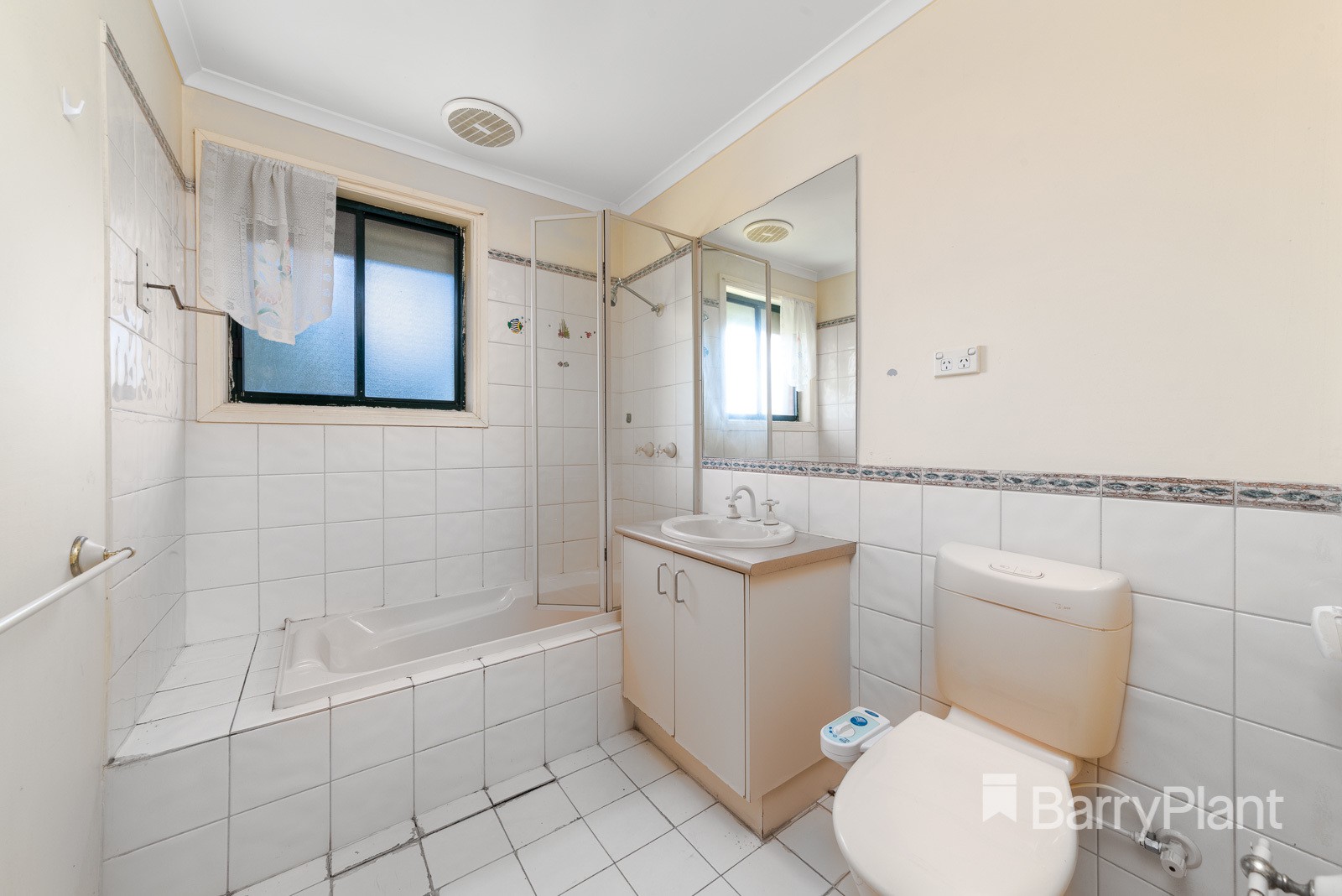 11/2-8 Knight CrescentRoxburgh Park, VIC 3064, Roxburgh Park - Thumbnail 8