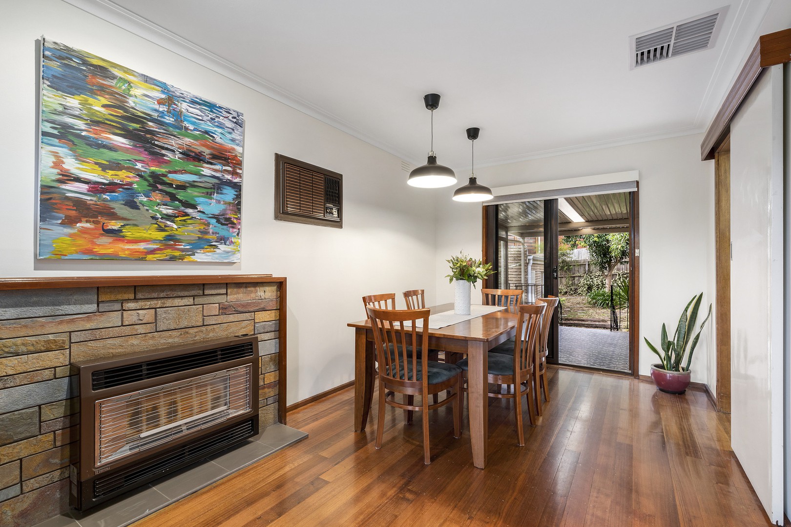 5 Byrne CrescentWatsonia North, VIC 3087, Watsonia North - Thumbnail 2