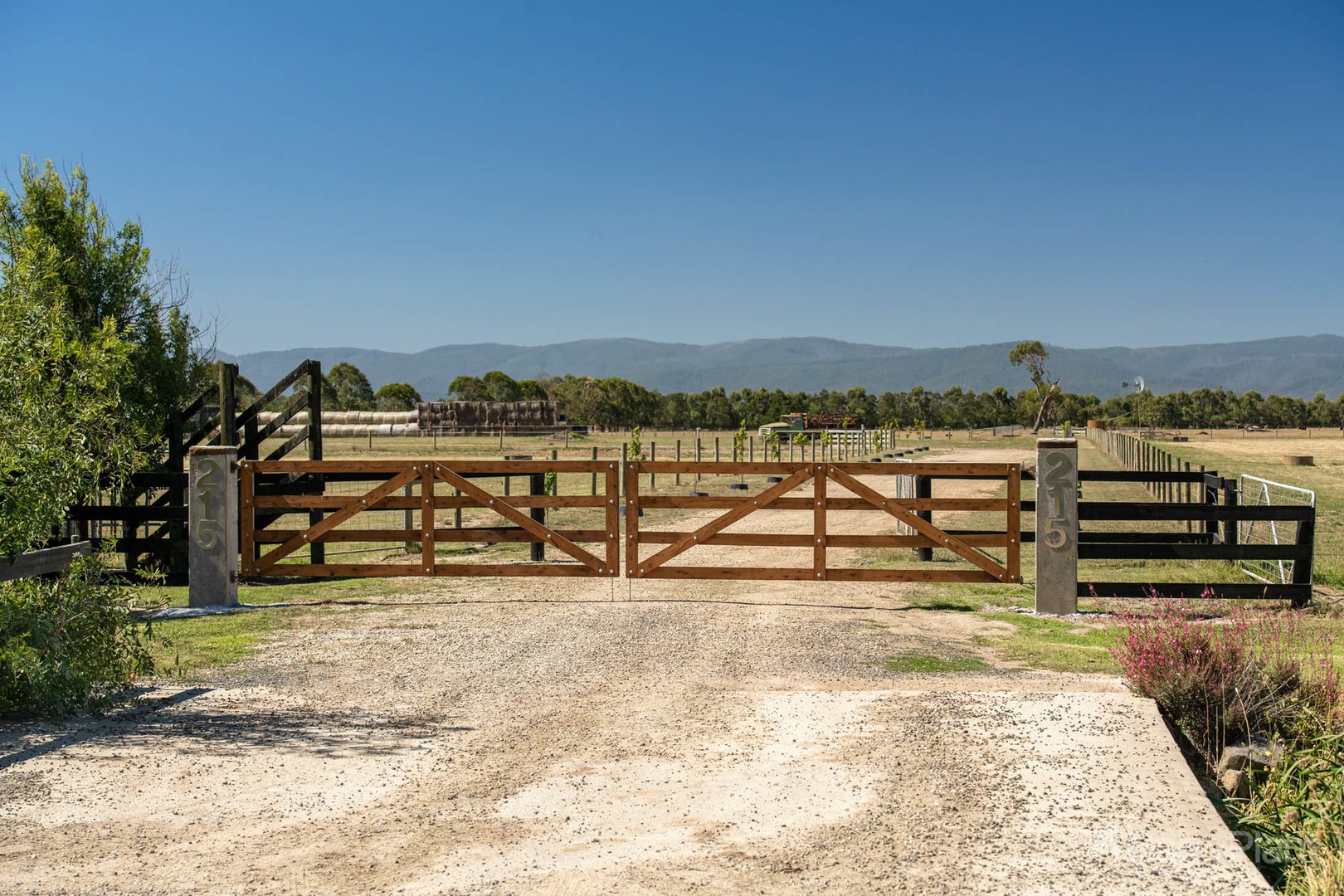 215 Evans Road, Longwarry, VIC 3816 - Thumbnail 1 - 03/03/2021