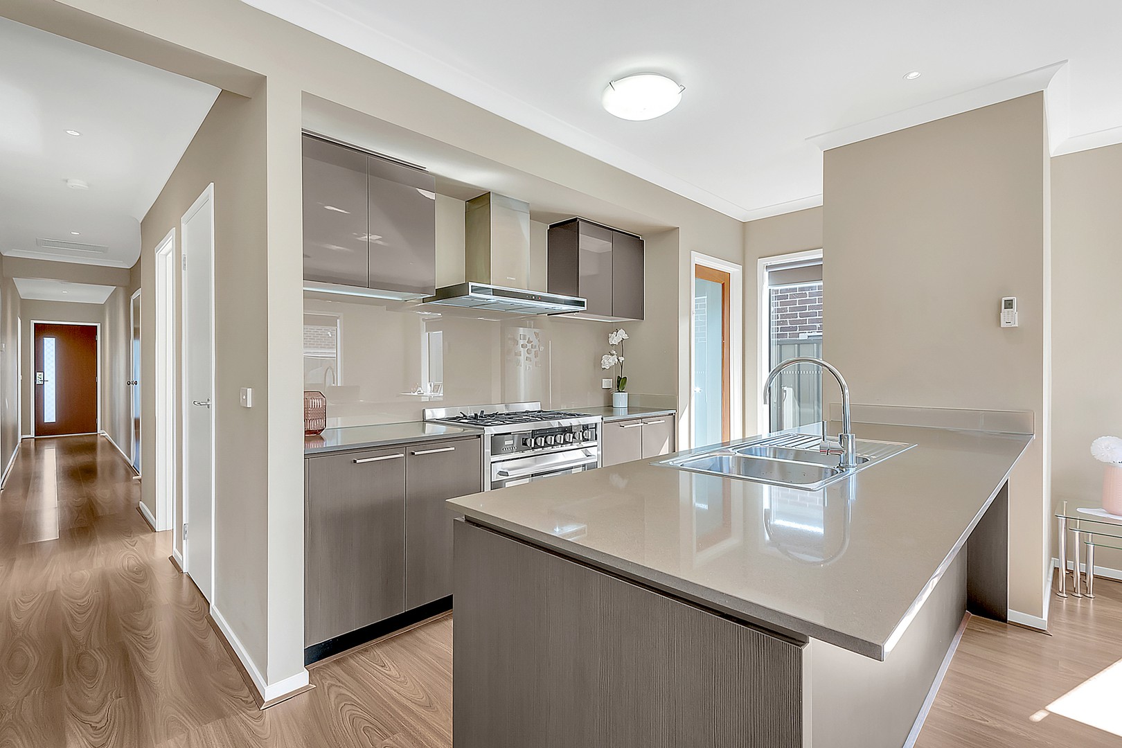 16 Black Wattle RoadCraigieburn, VIC 3064, Craigieburn - Thumbnail 2