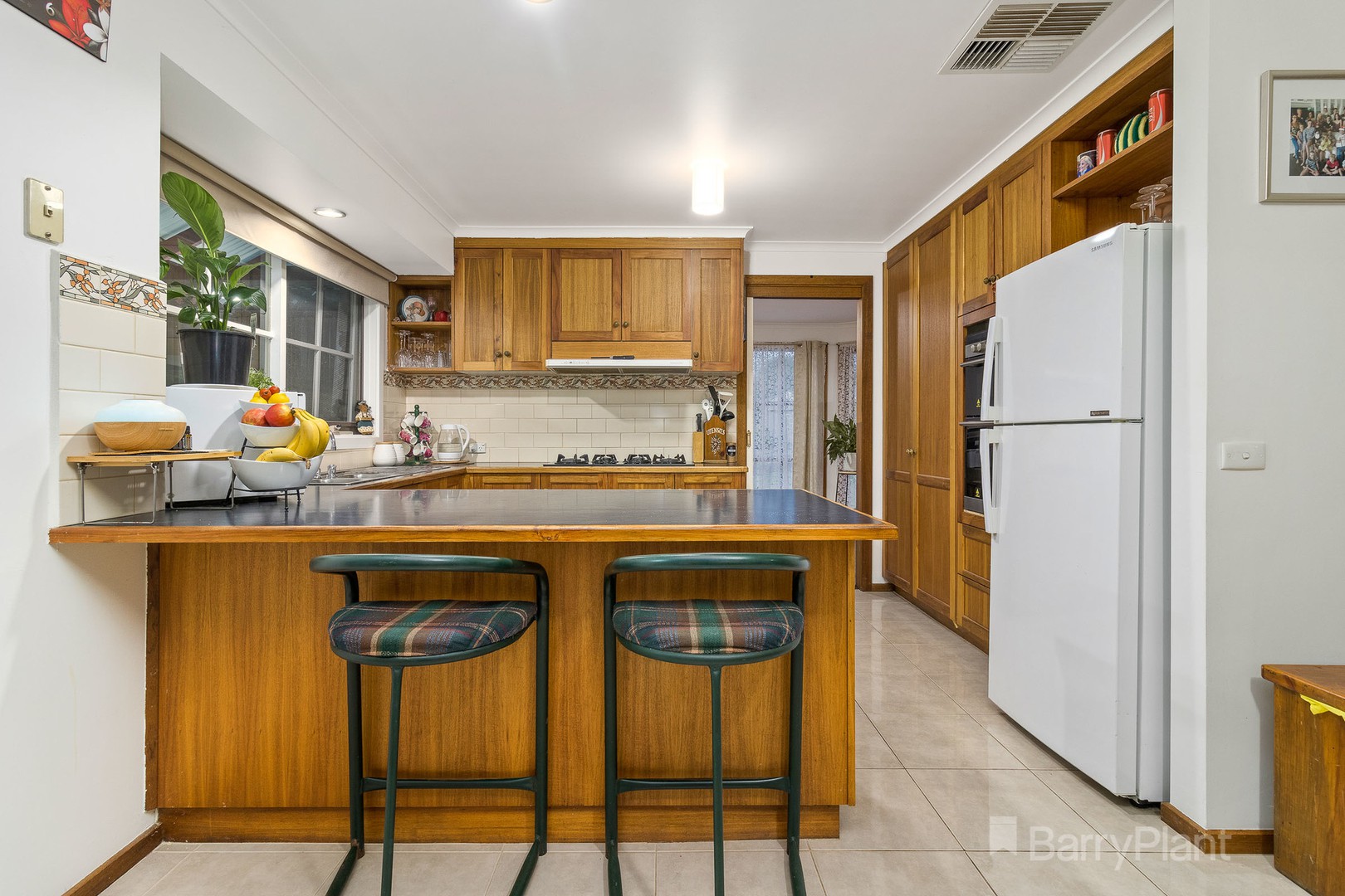 12 Dundee CourtPakenham, VIC 3810, Pakenham - Thumbnail 2