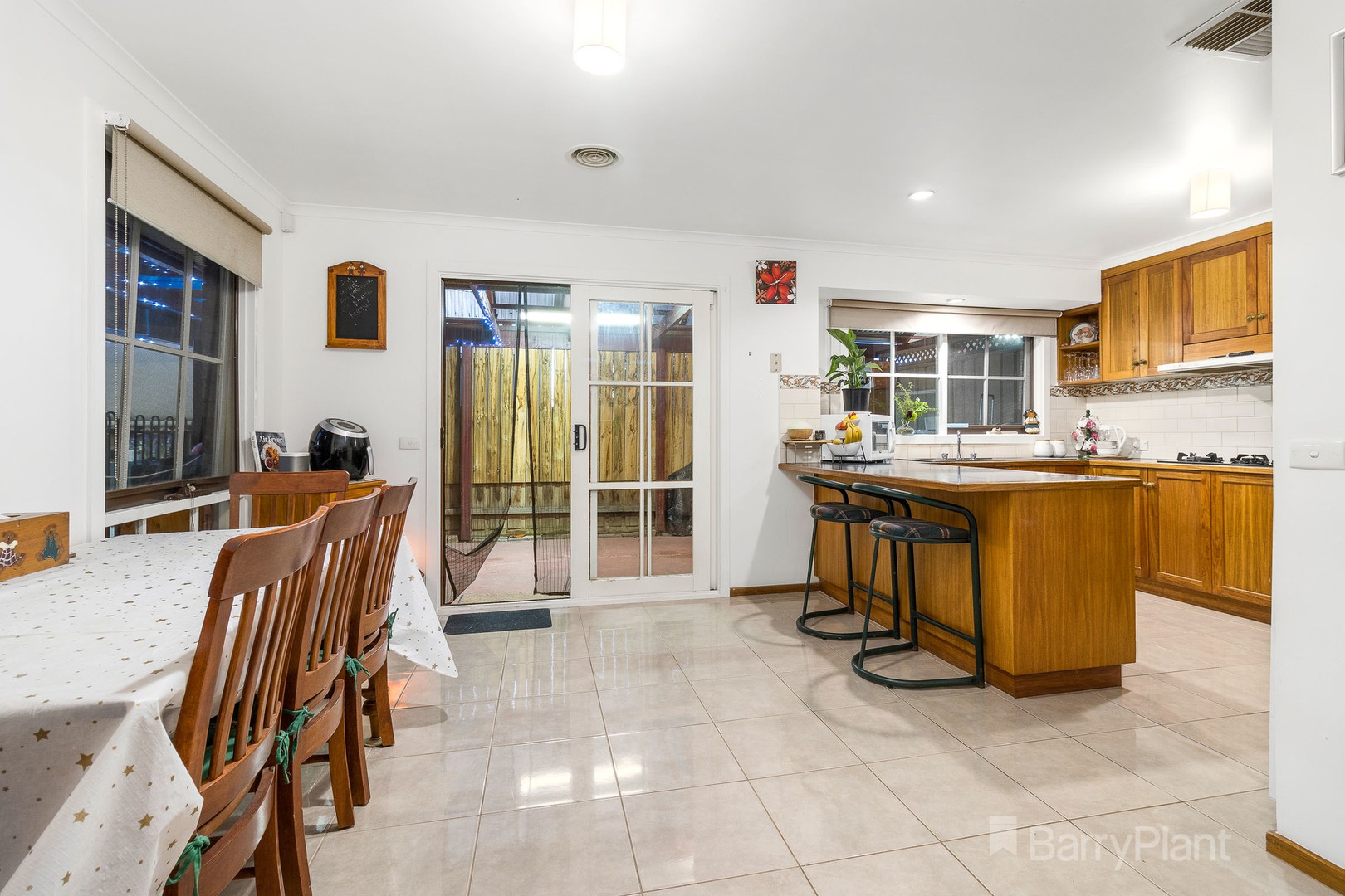 12 Dundee CourtPakenham, VIC 3810, Pakenham - Thumbnail 8