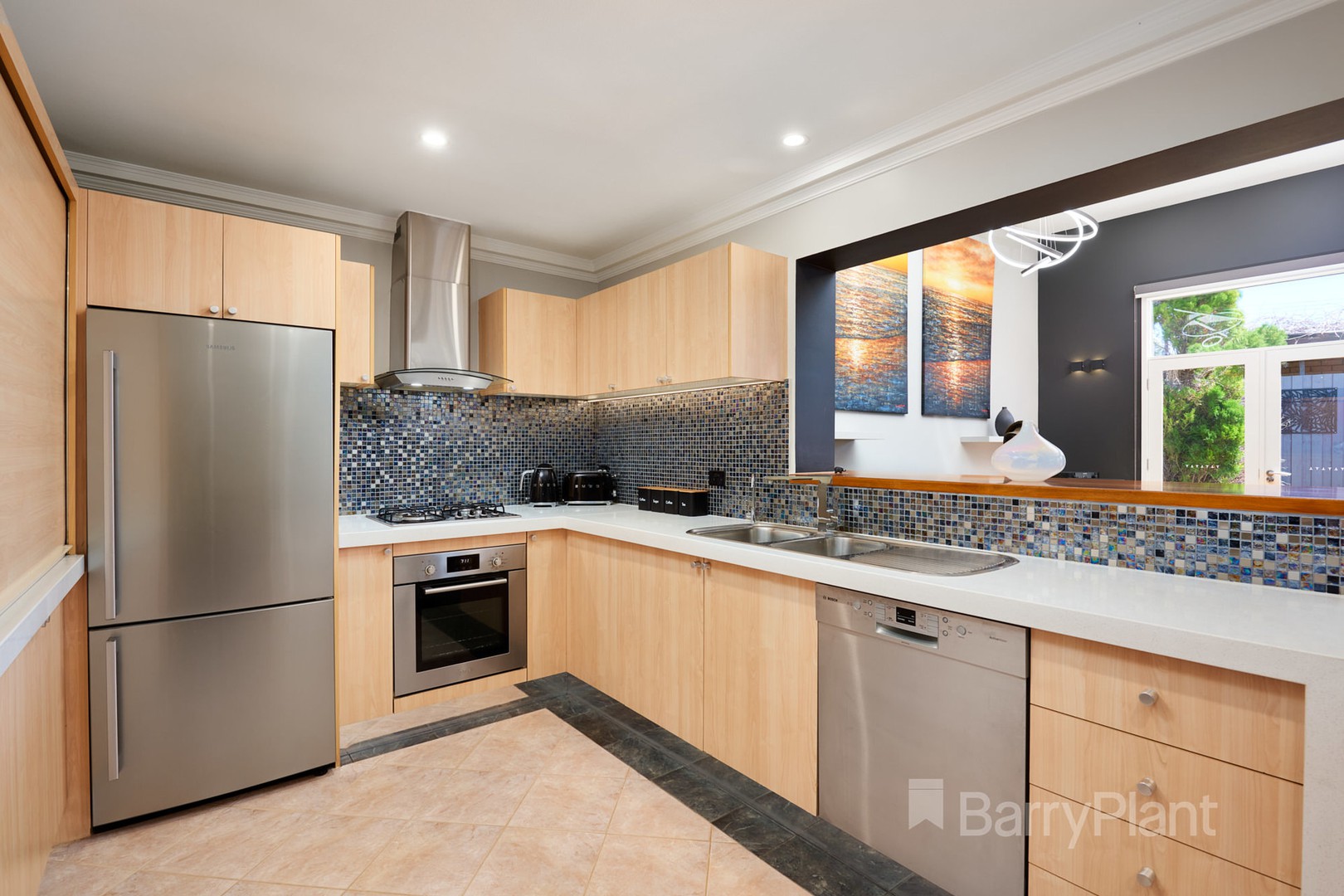 8 Ryecroft CourtNoble Park North, VIC 3174, Noble Park North - Thumbnail 2
