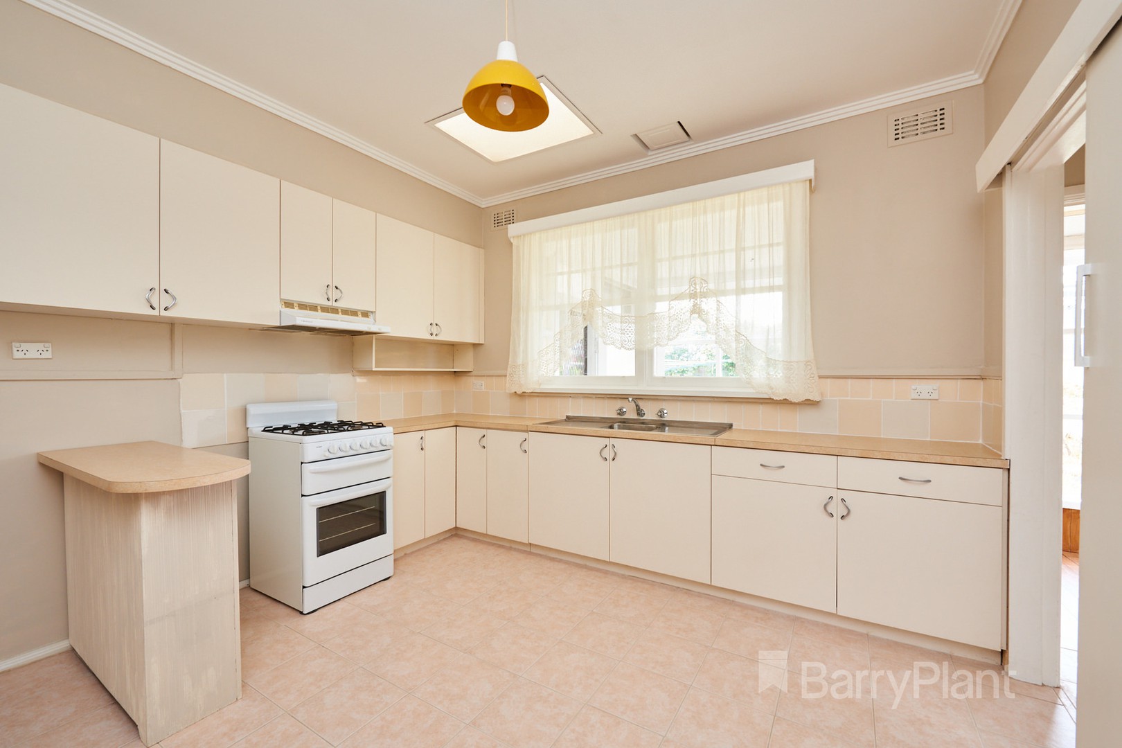 8 Oswald StreetDandenong, VIC 3175, Dandenong - Thumbnail 2