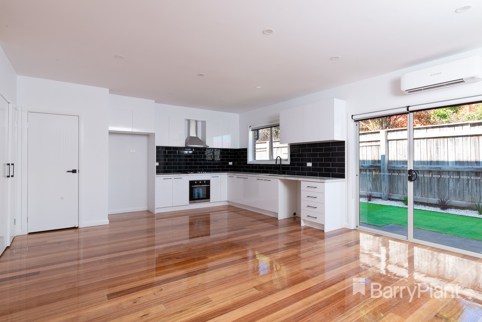 4/130 Langton StreetJacana, VIC 3047, Jacana - Thumbnail 2