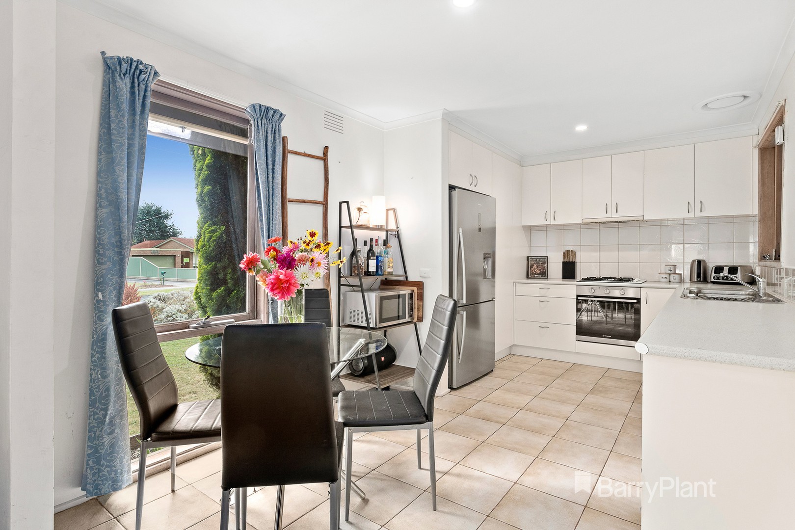 21 Huntingdon AvenueBayswater North, VIC 3153, Bayswater North - Thumbnail 3