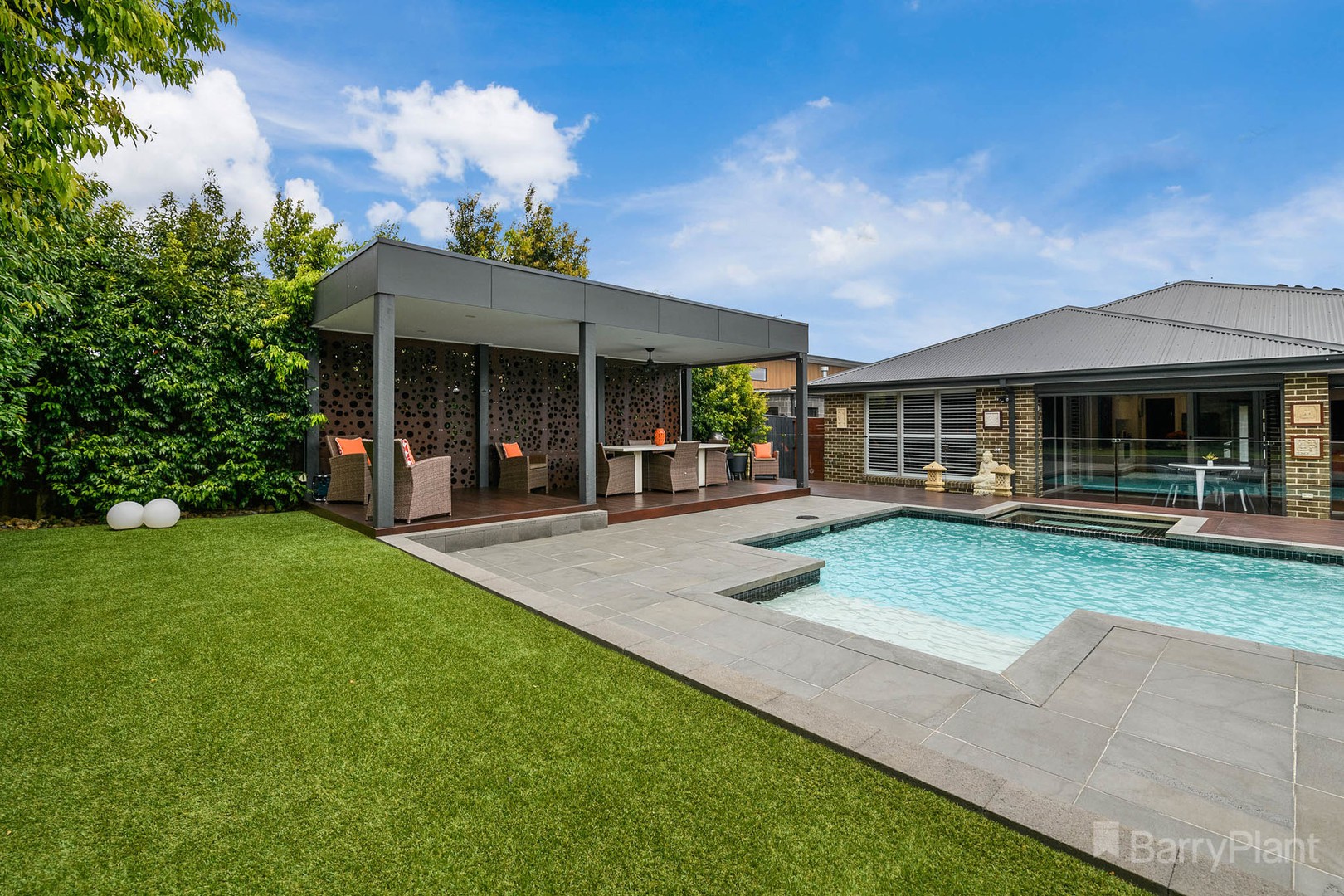 8 Ripplebrook BoulevardNarre Warren North, VIC 3804, Narre Warren North - Thumbnail 2