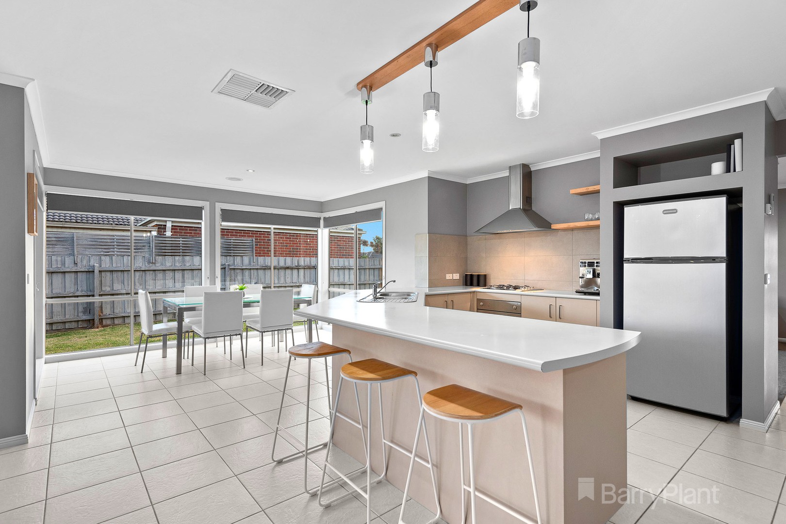7 Thornbill CircuitPakenham, VIC 3810, Pakenham - Thumbnail 2