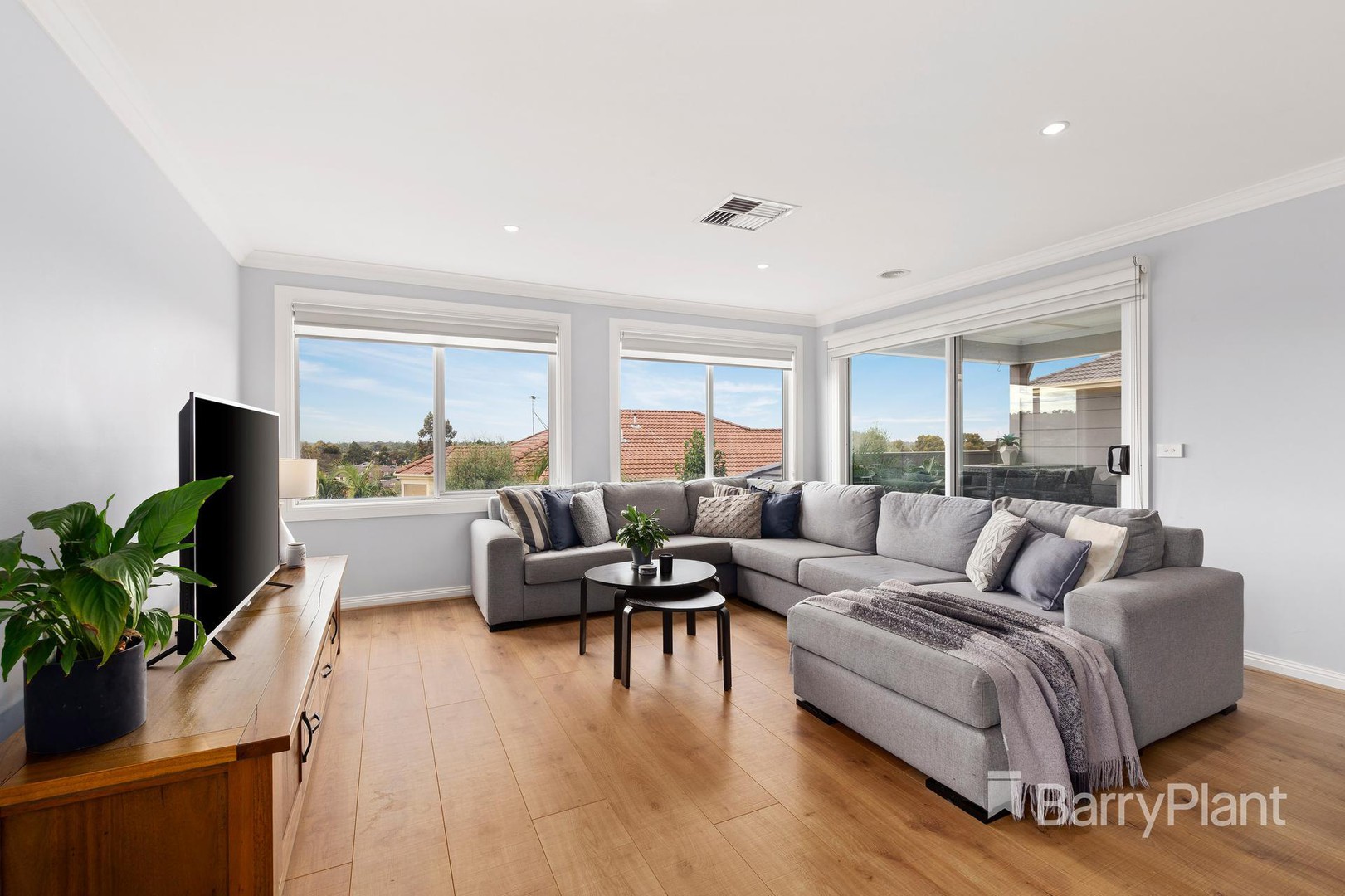 4 Saint Ronans GroveSouth Morang, VIC 3752, South Morang - Thumbnail 5