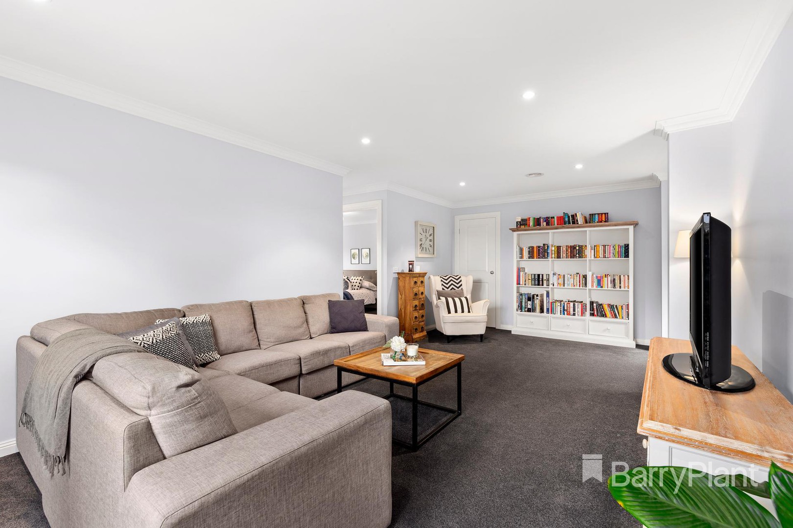 4 Saint Ronans GroveSouth Morang, VIC 3752, South Morang - Thumbnail 6