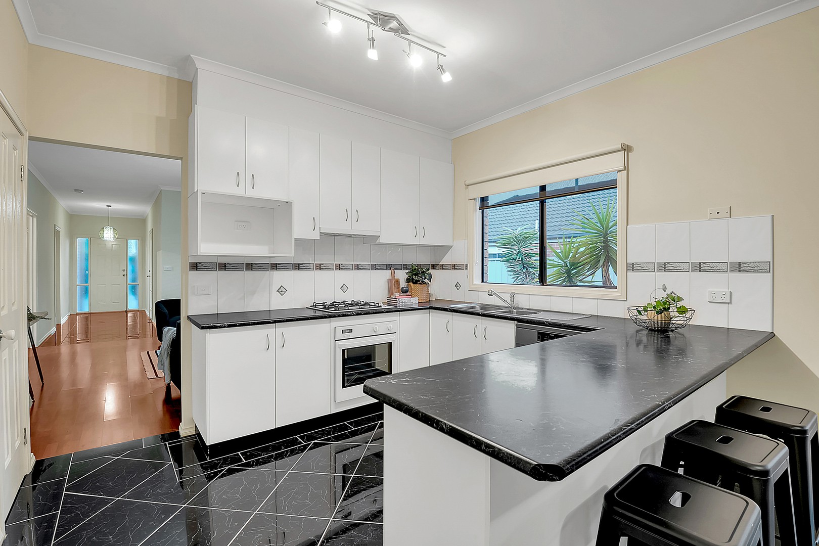 91 Golf View DriveCraigieburn, VIC 3064, Craigieburn - Thumbnail 3