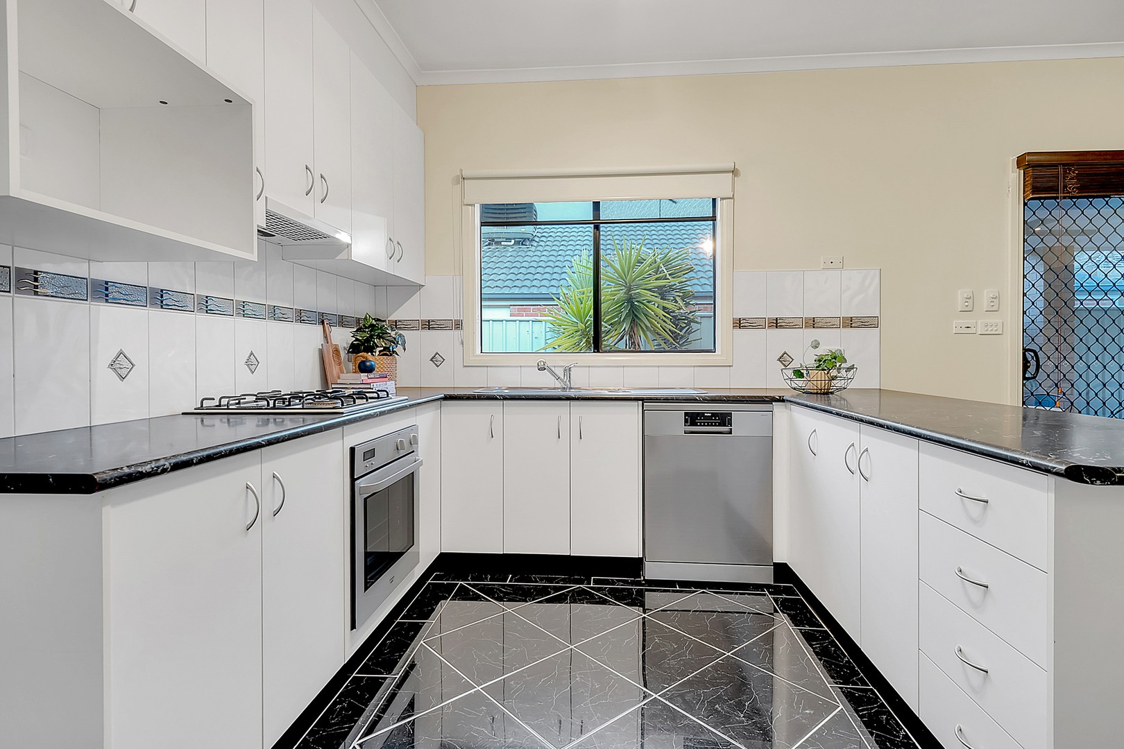 91 Golf View DriveCraigieburn, VIC 3064, Craigieburn - Thumbnail 4