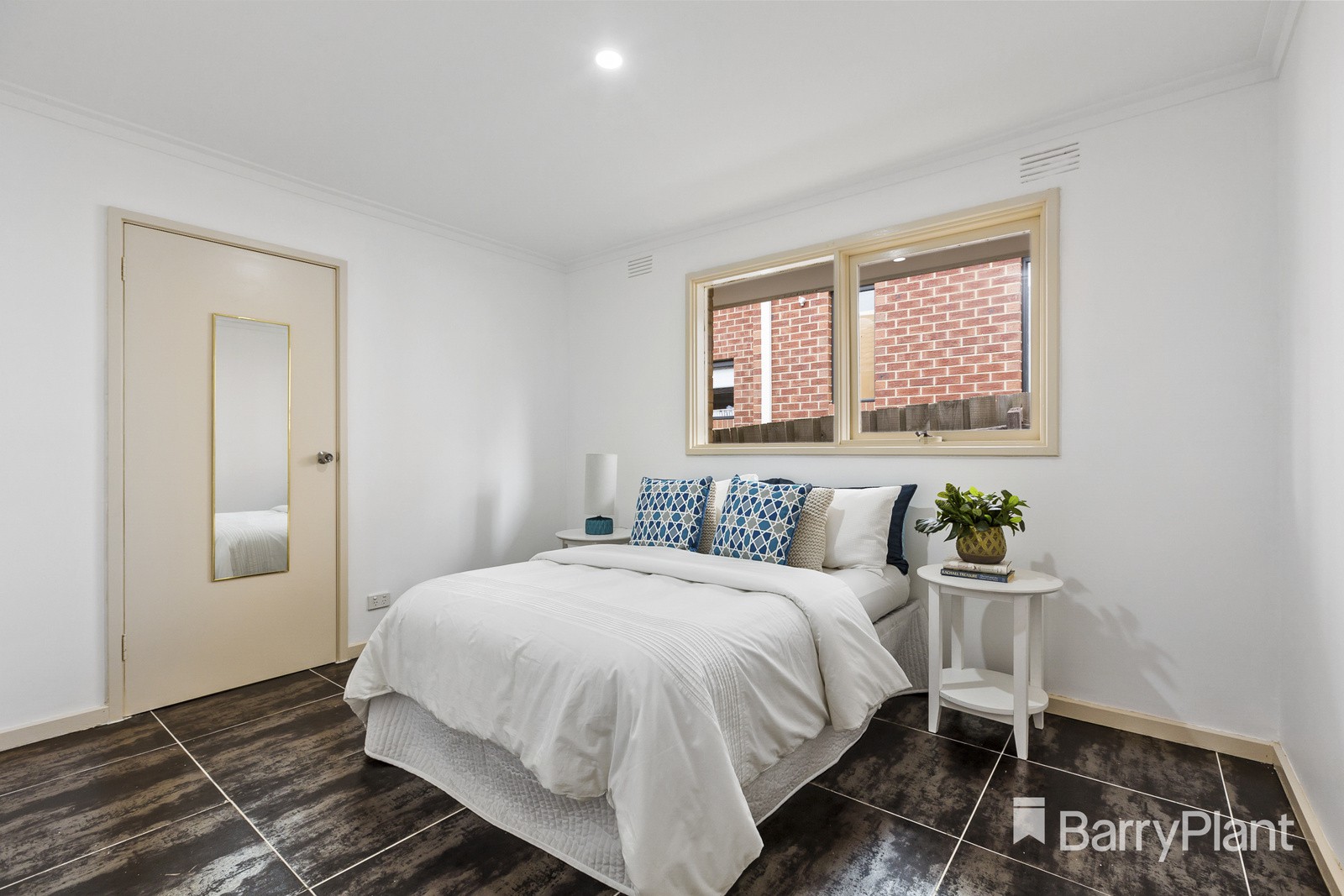 54 Hilltop CrescentBurwood East, VIC 3151, Burwood East - Thumbnail 4
