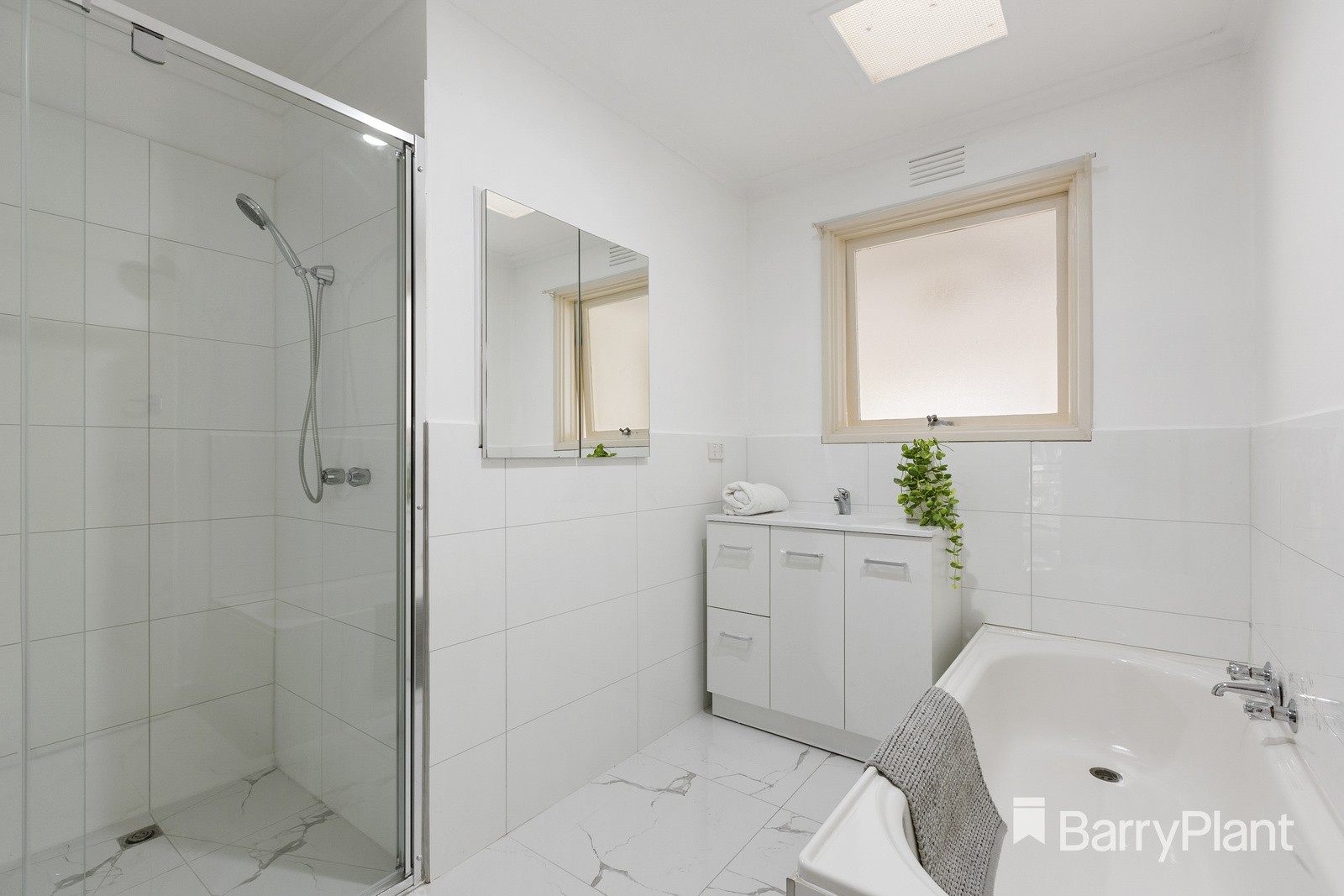 54 Hilltop CrescentBurwood East, VIC 3151, Burwood East - Thumbnail 5