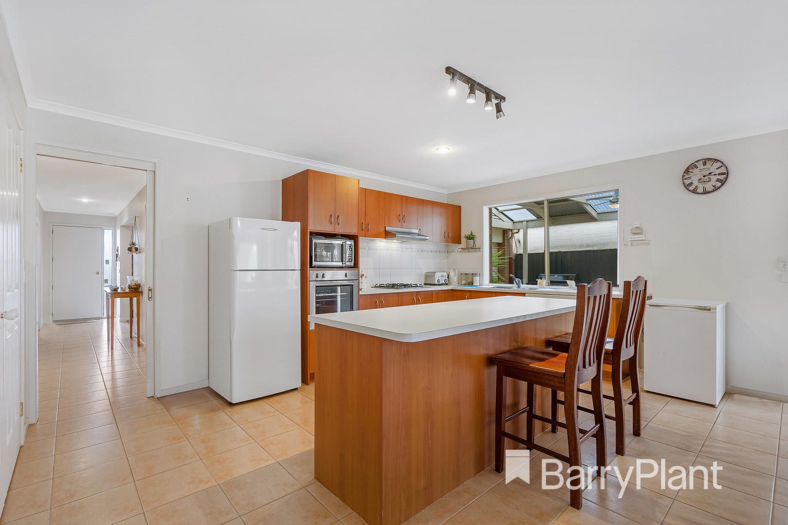 16 Melliodora CourtManor Lakes, VIC 3024, Manor Lakes - Thumbnail 3