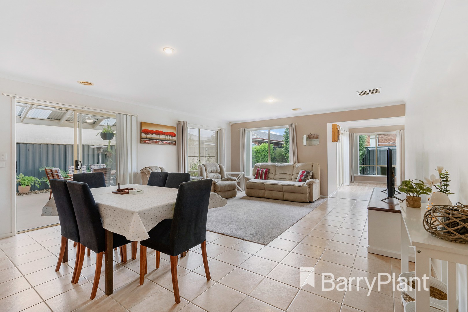 16 Melliodora CourtManor Lakes, VIC 3024, Manor Lakes - Thumbnail 4