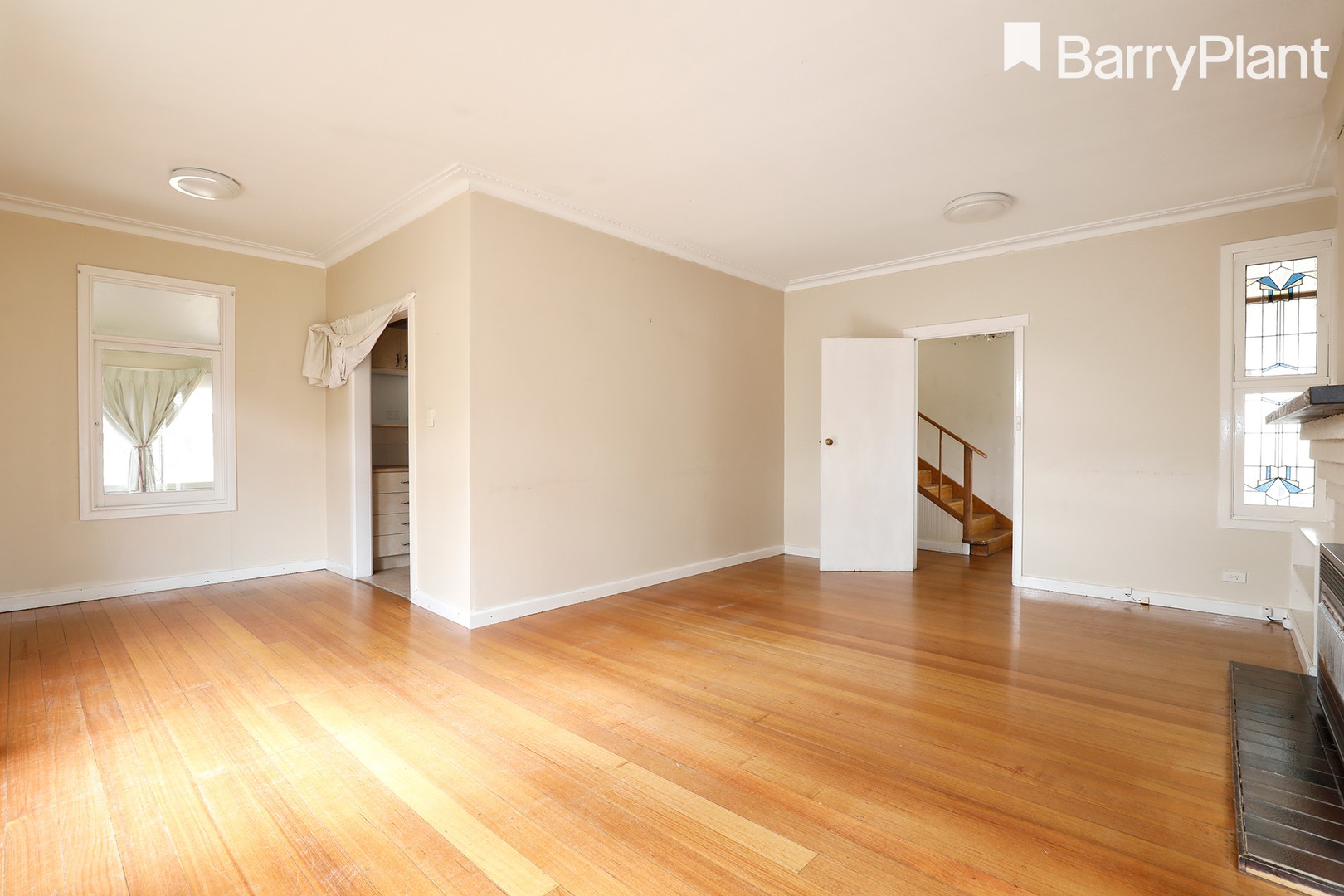 8 Silas Avenue, Frankston, VIC 3199 - Thumbnail 1 - 05/03/2021