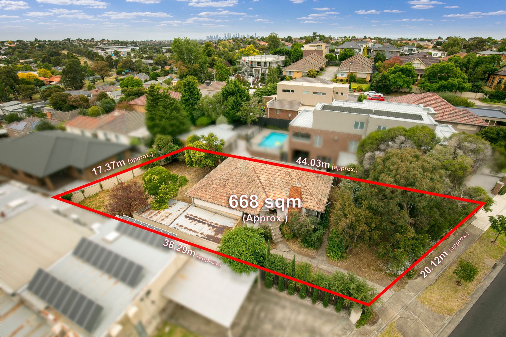 28 Loch CrescentStrathmore, VIC 3041, Strathmore - Thumbnail 2