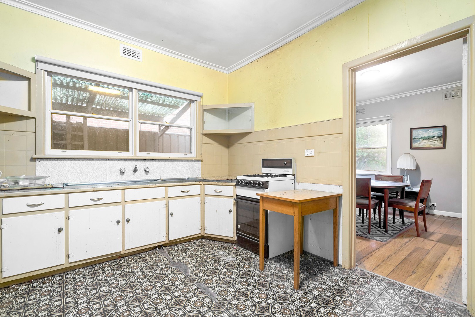 28 Loch CrescentStrathmore, VIC 3041, Strathmore - Thumbnail 4