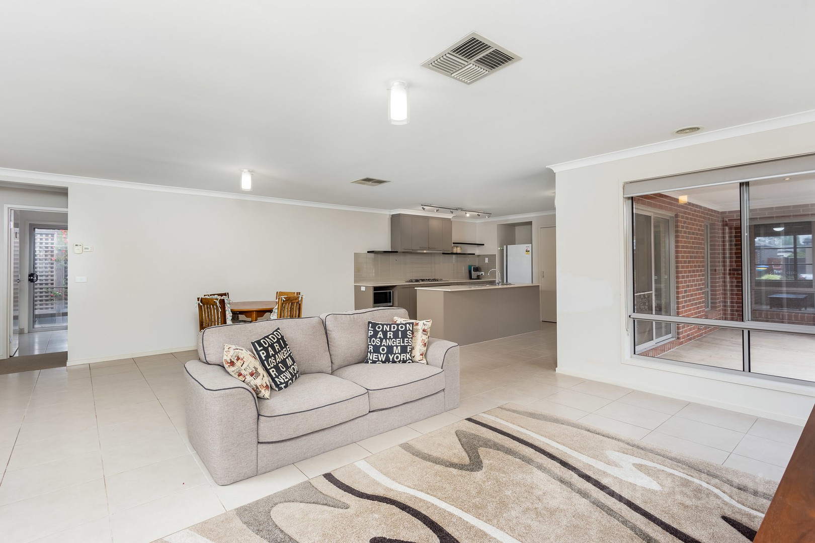 7 Luxford DrivePoint Cook, VIC 3030, Point Cook - Thumbnail 6