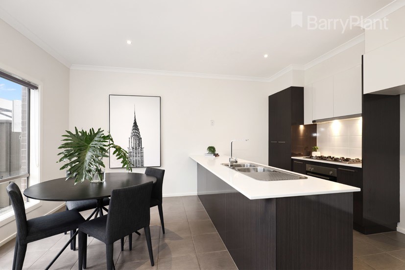 18 Cavell Drive, Craigieburn, VIC 3064 - Thumbnail 1 - 09/03/2021