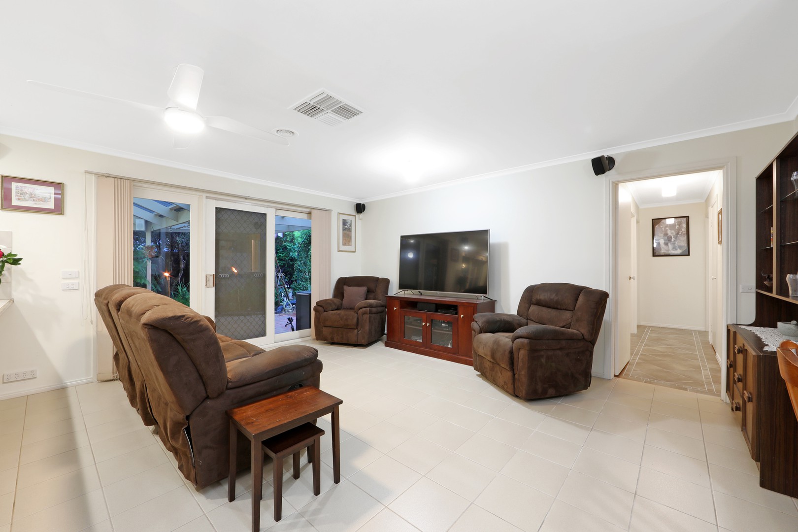 2 Narambi CloseFerntree Gully, VIC 3156, Ferntree Gully - Thumbnail 2