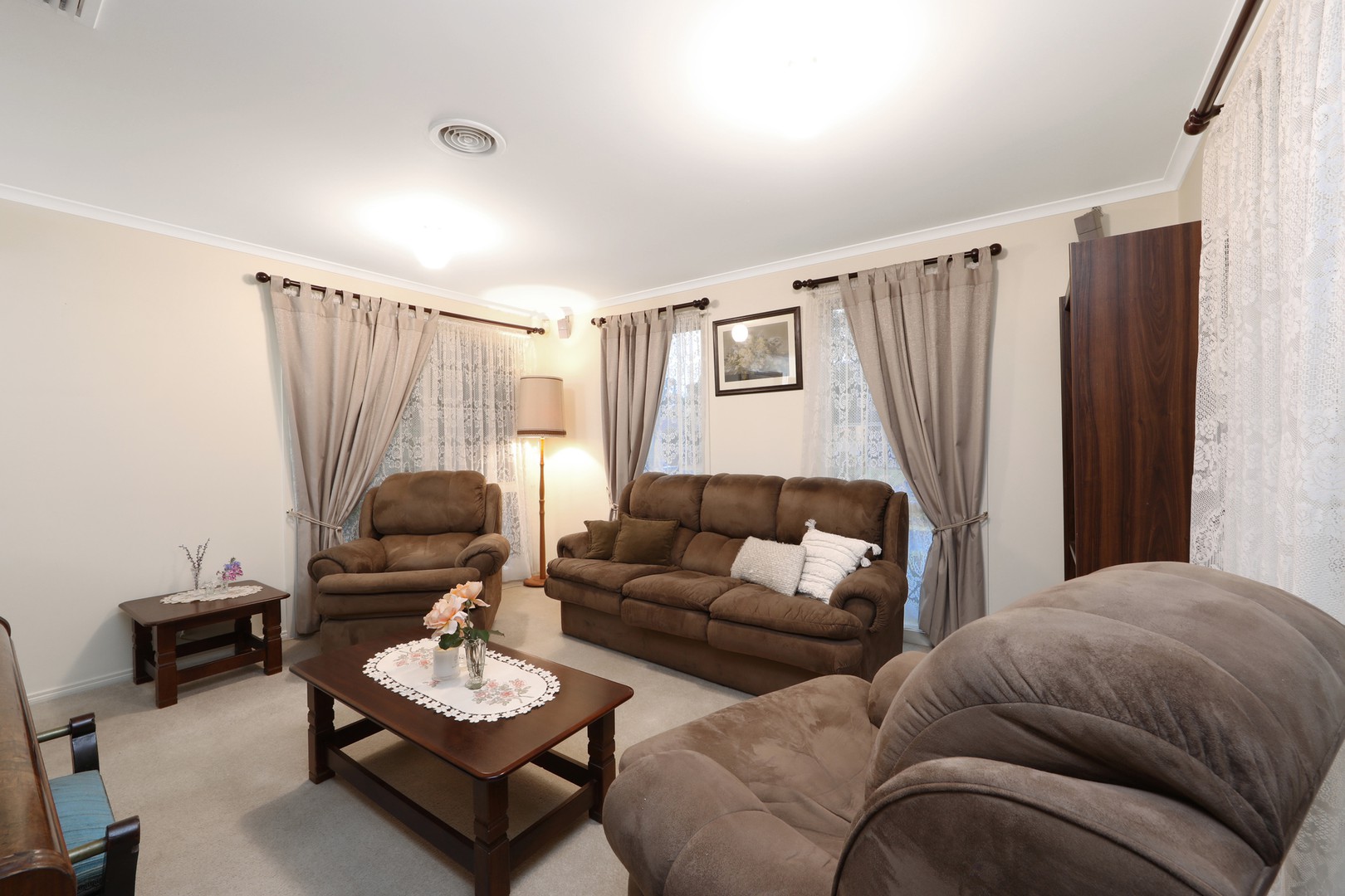 2 Narambi CloseFerntree Gully, VIC 3156, Ferntree Gully - Thumbnail 3