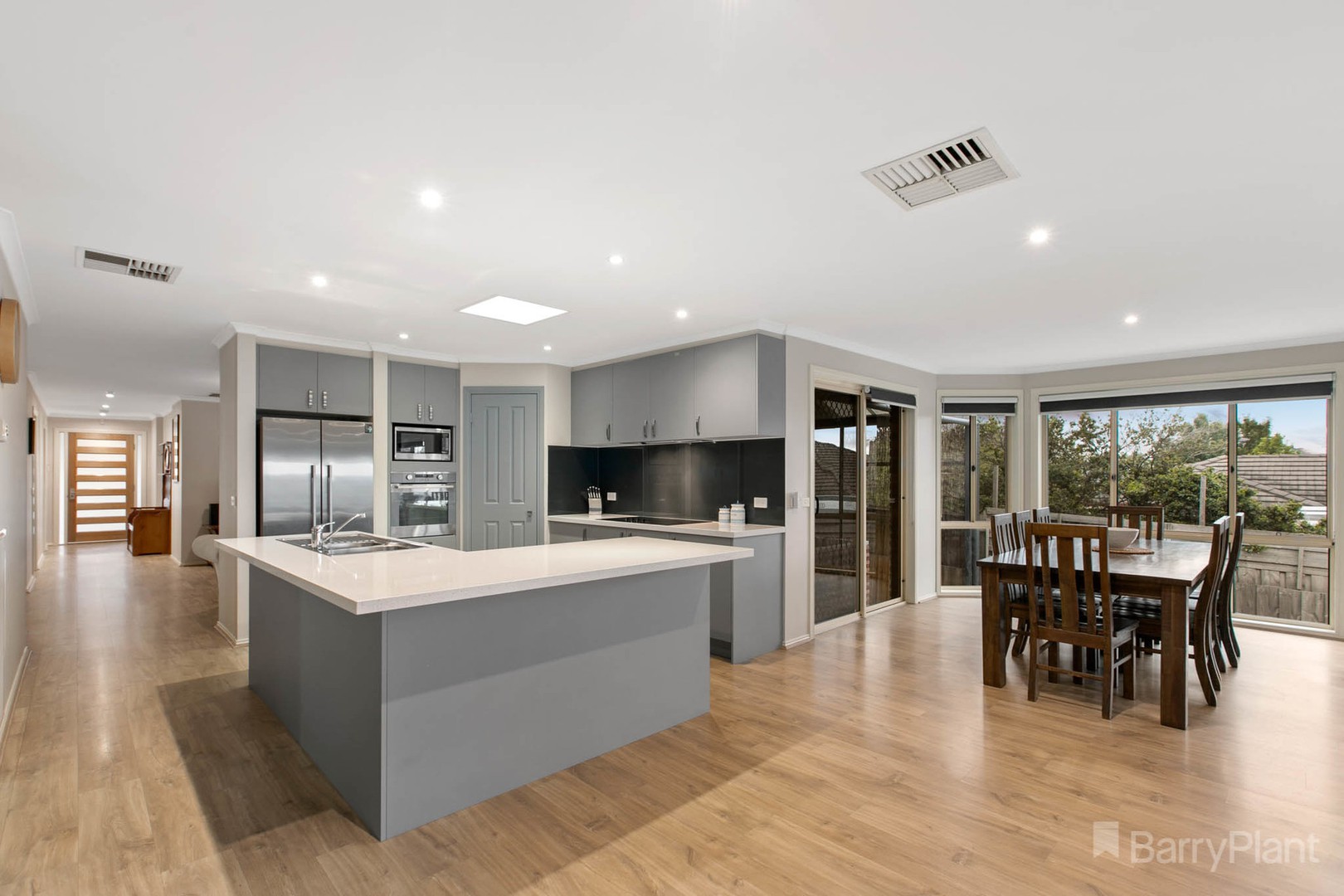 8 Lasiandra CircuitNarre Warren, VIC 3805, Narre Warren - Thumbnail 2