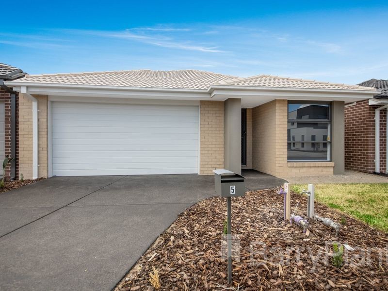 5 Earhart Street, Pakenham, VIC 3810 - Thumbnail 1 - 09/03/2021