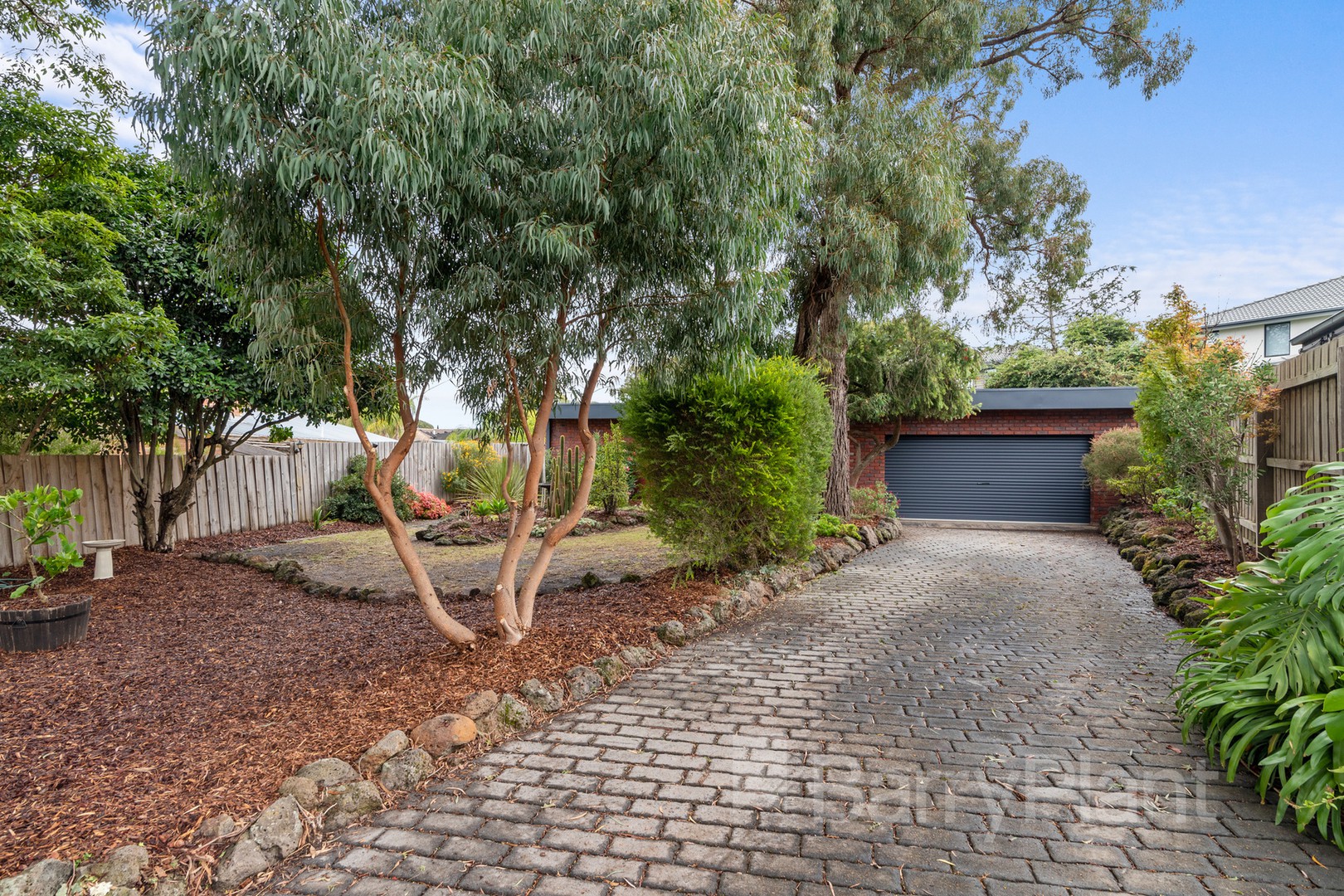 17 Eton SquareWantirna, VIC 3152, Wantirna - Thumbnail 2