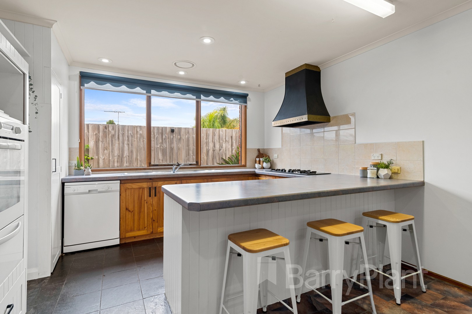 17 Eton SquareWantirna, VIC 3152, Wantirna - Thumbnail 8