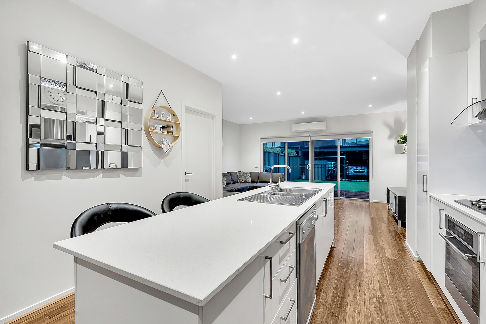 8/60 Cradle Mountain DriveCraigieburn, VIC 3064, Craigieburn - Thumbnail 4