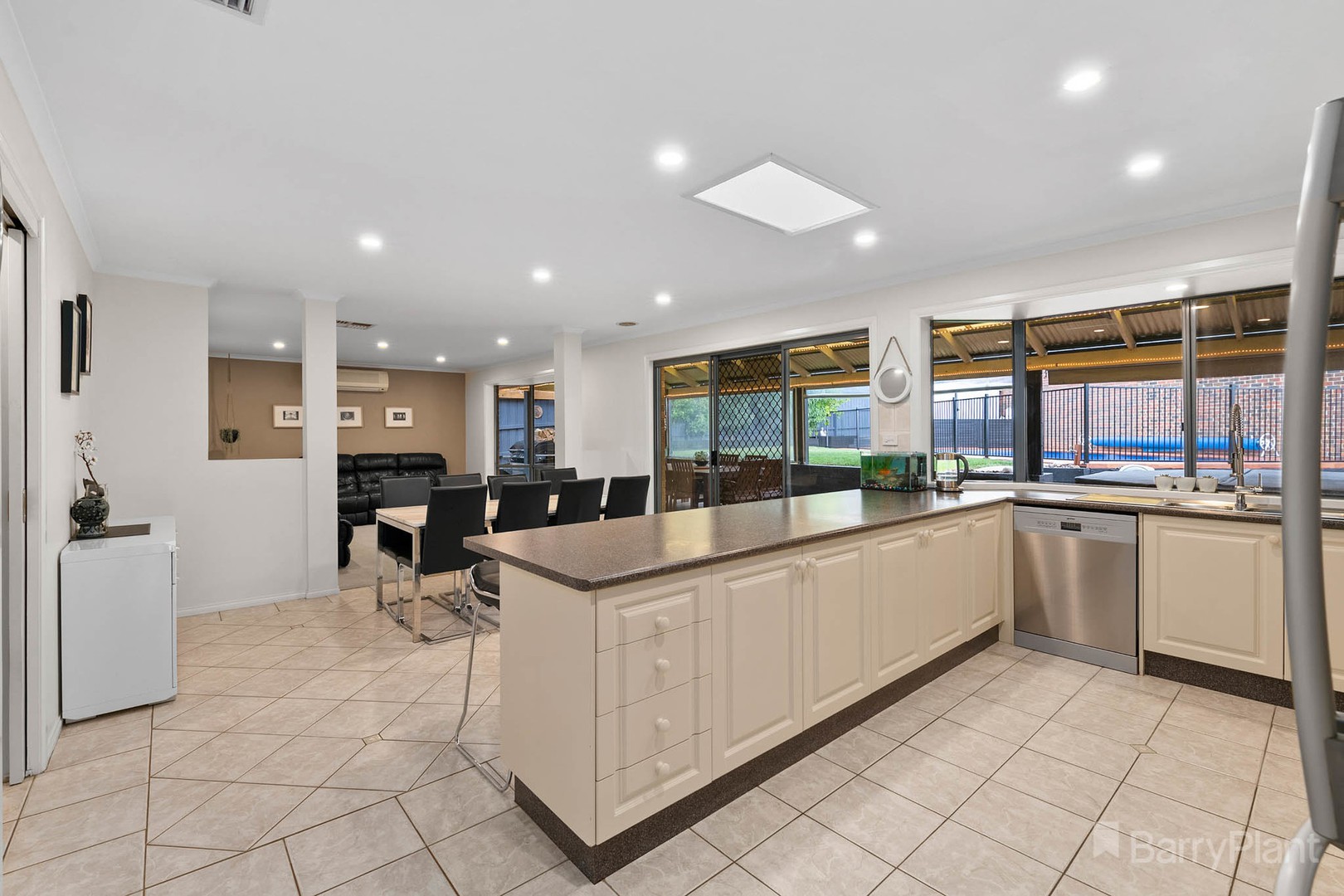 5 Elizabeth CourtNarre Warren, VIC 3805, Narre Warren - Thumbnail 5