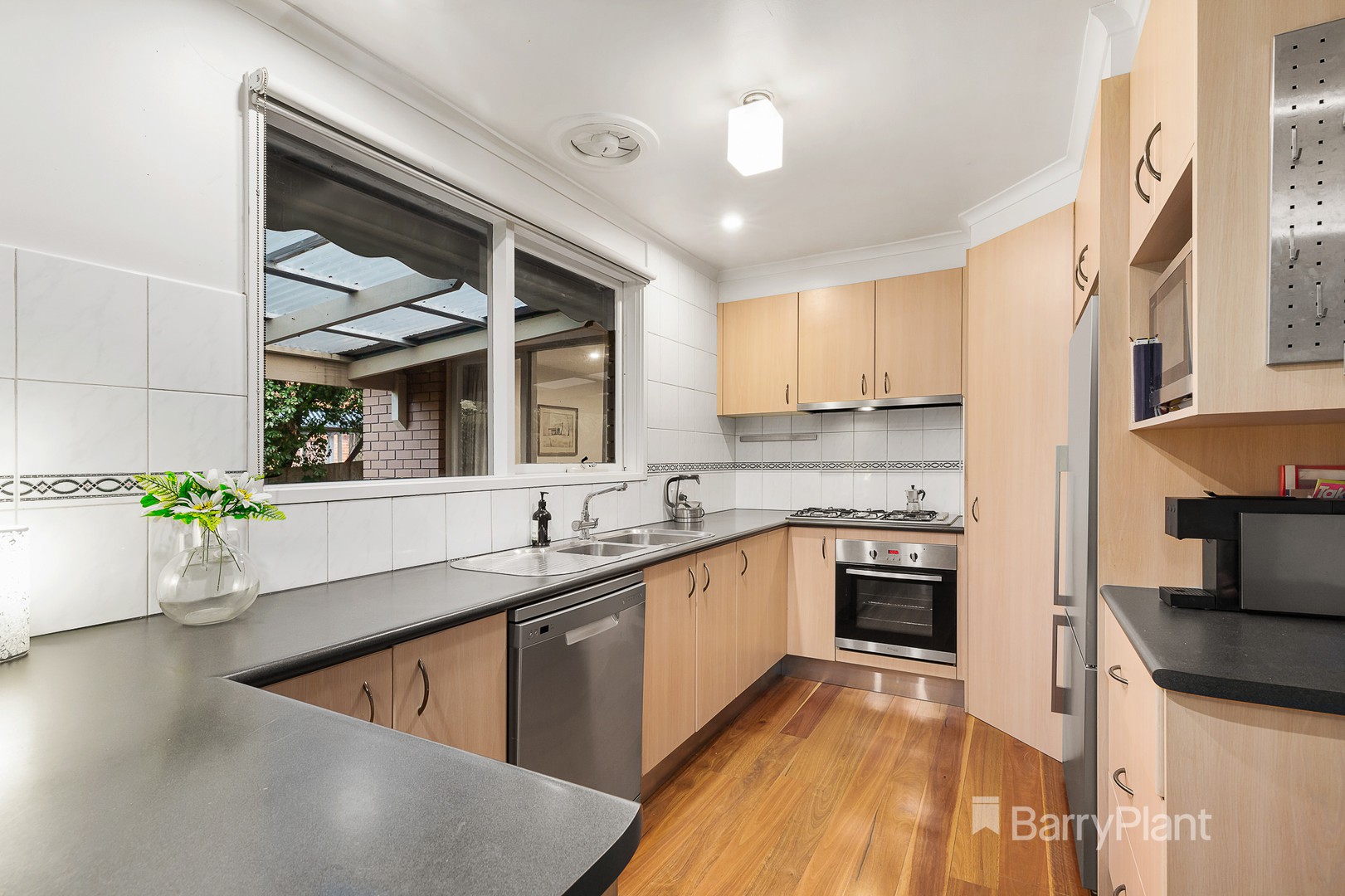 37 Edgerton Road, Mitcham, VIC 3132, Mitcham - Thumbnail 3