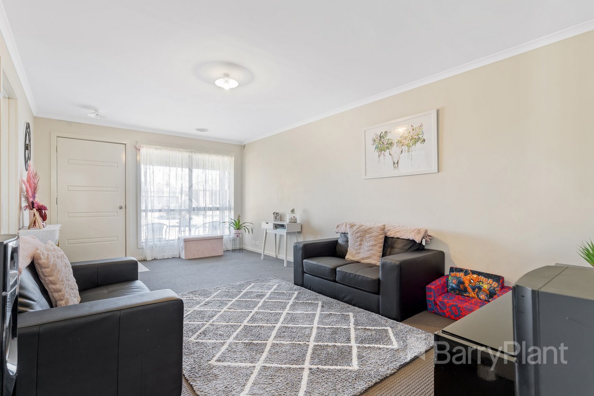 11 Deakin DriveDelacombe, VIC 3356, Delacombe - Thumbnail 2