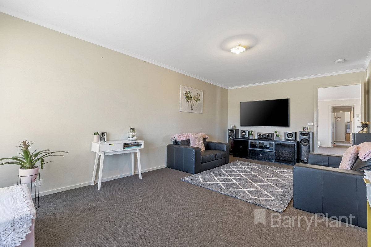 11 Deakin DriveDelacombe, VIC 3356, Delacombe - Thumbnail 3