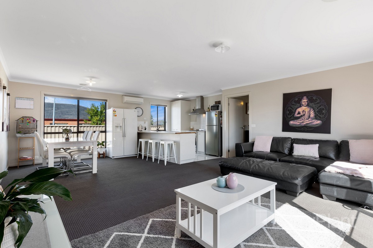 11 Deakin DriveDelacombe, VIC 3356, Delacombe - Thumbnail 4