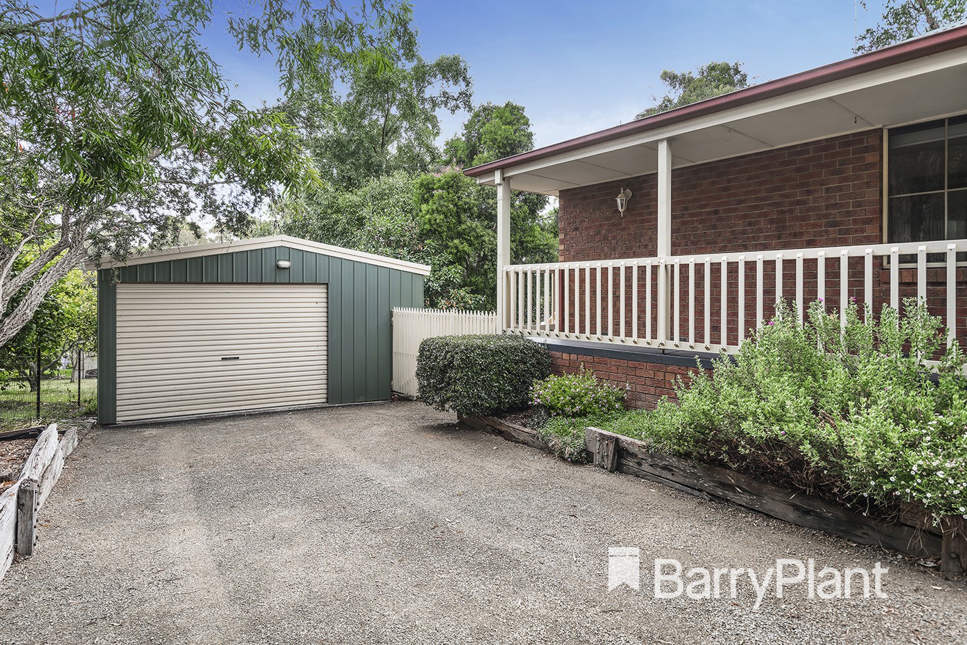 16 Edmond CrescentWandin North, VIC 3139, Wandin North - Thumbnail 3