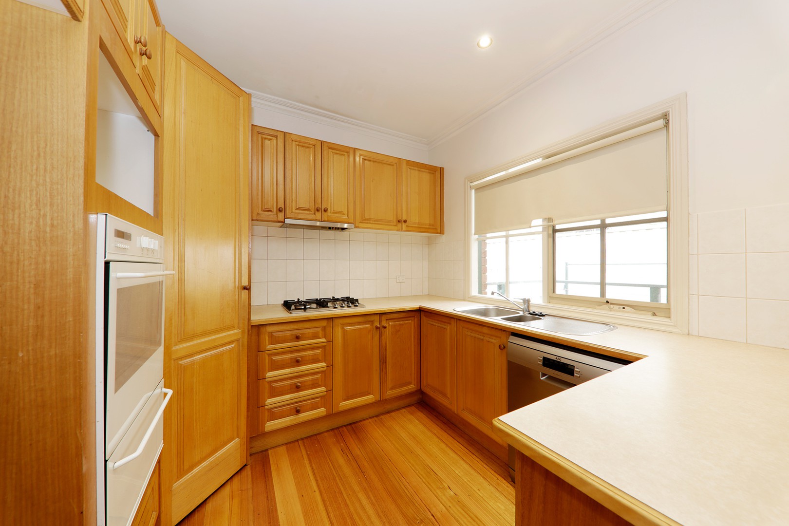 1/19 Myrtle Street, Glen Waverley, VIC 3150 - Thumbnail 1 - 11/03/2021