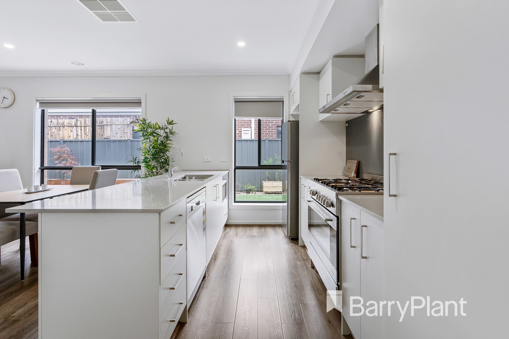 6 Artfield DriveWerribee, VIC 3030, Werribee - Thumbnail 3