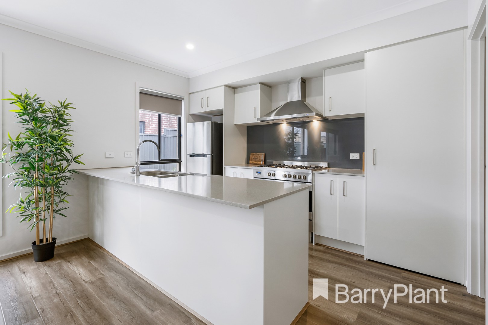 6 Artfield DriveWerribee, VIC 3030, Werribee - Thumbnail 4