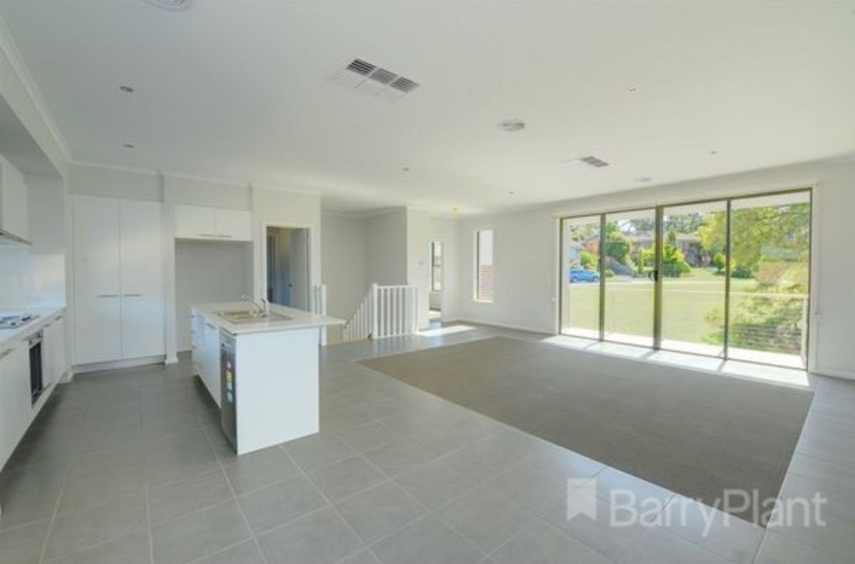 2/119 Yarana DriveMount Helen, VIC 3350, Mount Helen - Thumbnail 2